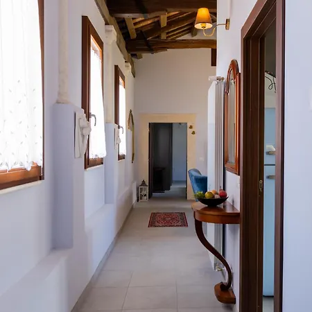 Apartment Santa Maria Paganica-luxury Flat-large-2 Baths-wifi-smart Tv-historical Center