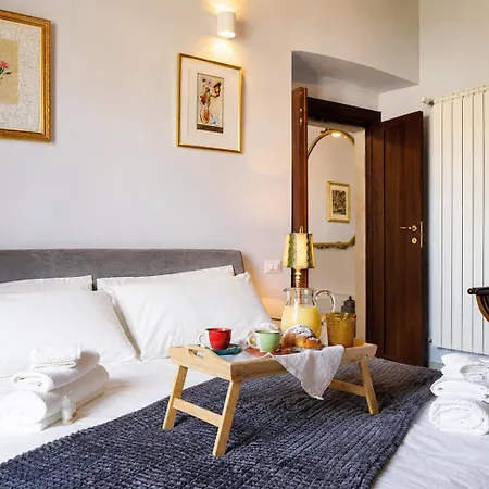 Santa Maria Paganica-luxury Flat-large-2 Baths-wifi-smart Tv-historical Center Apartment *