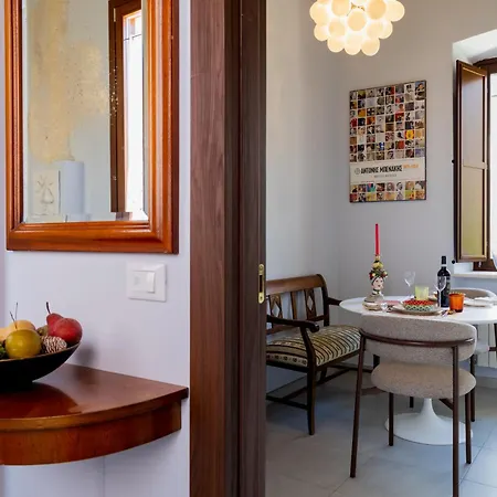 Santa Maria Paganica-luxury Flat-large-2 Baths-wifi-smart Tv-historical Center Apartment