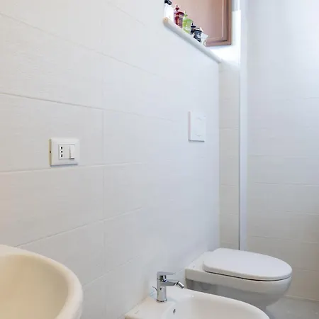 Santa Maria Paganica-luxury Flat-large-2 Baths-wifi-smart Tv-historical Center Apartment L'Aquila