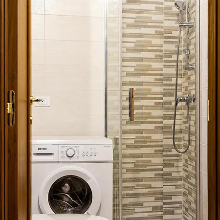 Santa Maria Paganica-luxury Flat-large-2 Baths-wifi-smart Tv-historical Center