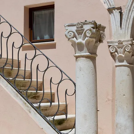 Santa Maria Paganica-luxury Flat-large-2 Baths-wifi-smart Tv-historical Center Apartment L'Aquila
